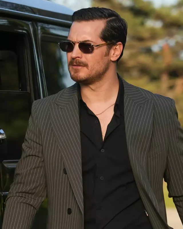 Çağatay iki film üçün müqavilə imzaladı