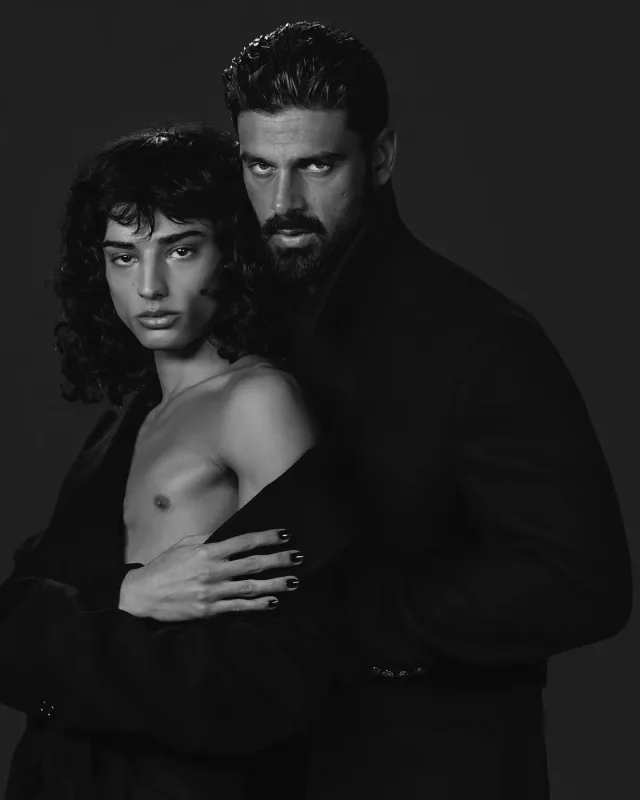 Mikelle Morronedən türk fotoqrafa pozalar