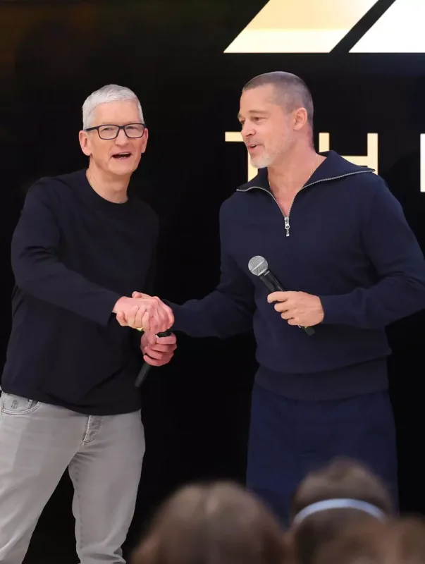 61 yaşlı Bred Pitt tərzi ilə gündəmdə