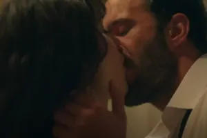 Sevişmə səhnələri gündəm oldu