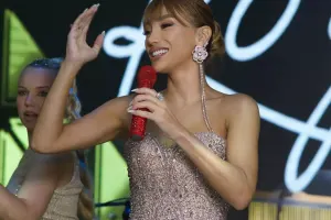 Röya yayın ilk konsertini verdi