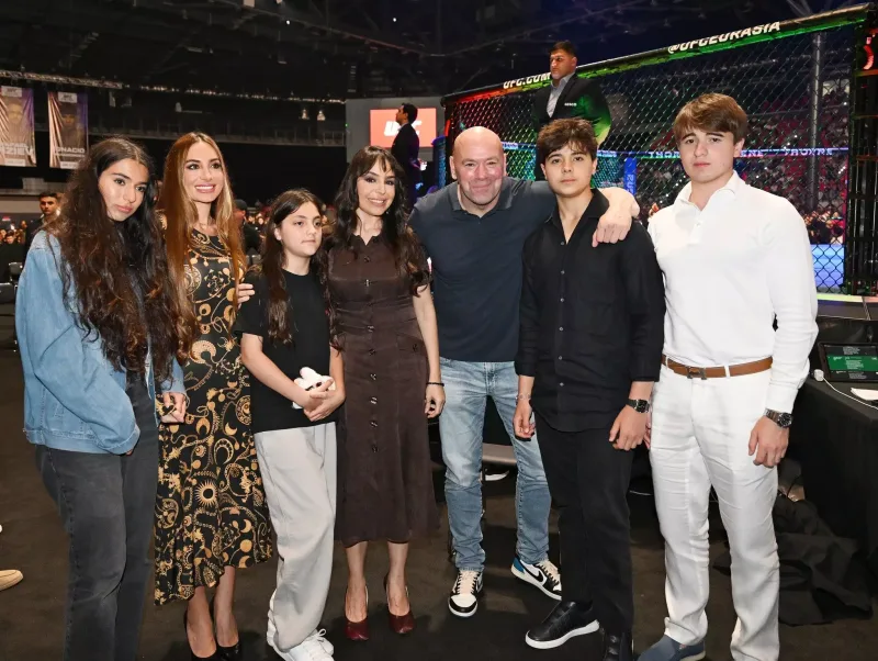 Prezidentin ailə üzvləri də gecəki döyüşləri izləyib