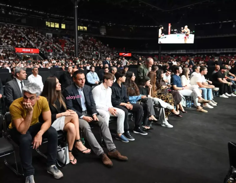 Yeni evlənən Azər Əliyev xanımı ilə