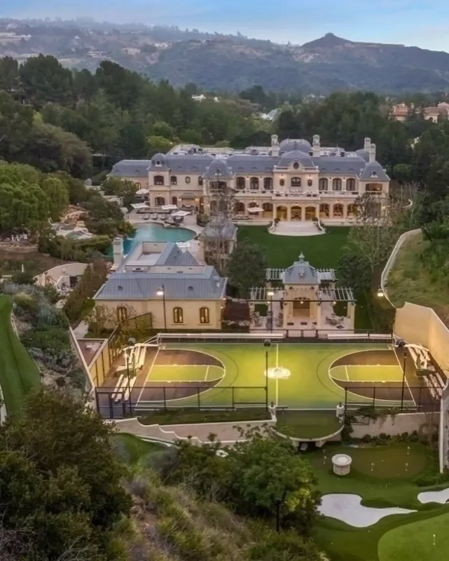 63 milyon dollara malikanə aldılar