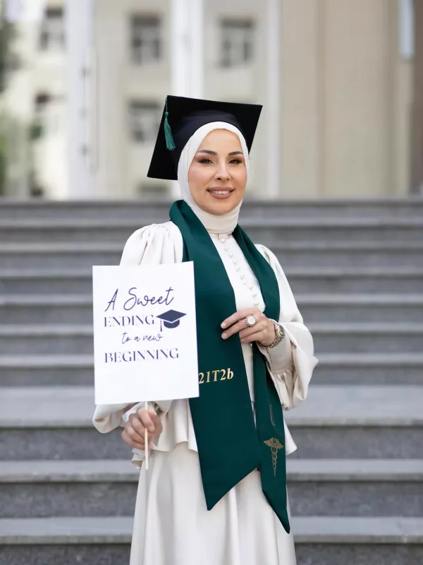 Alim Qasımovun qızı məzun oldu