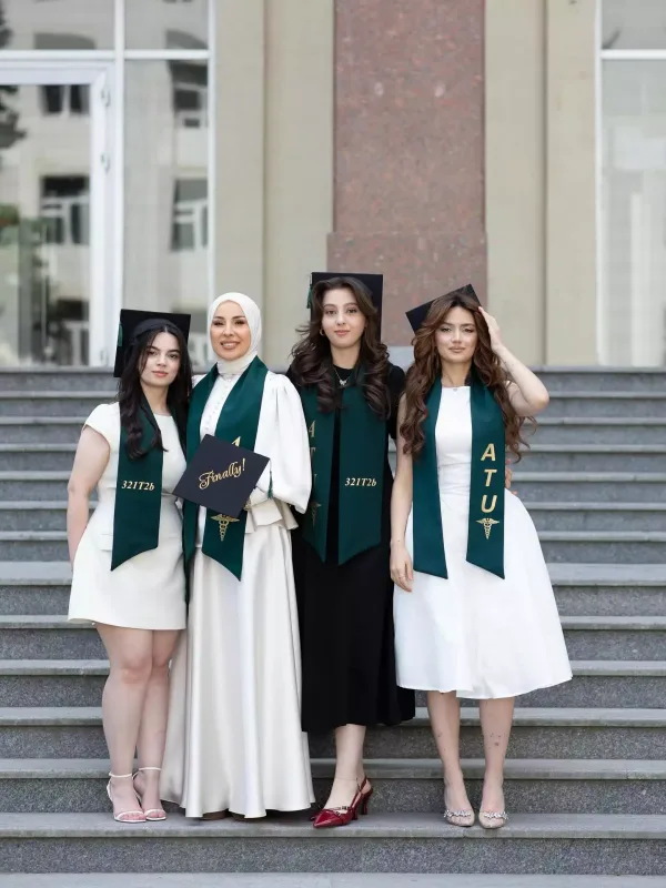 Alim Qasımovun qızı məzun oldu