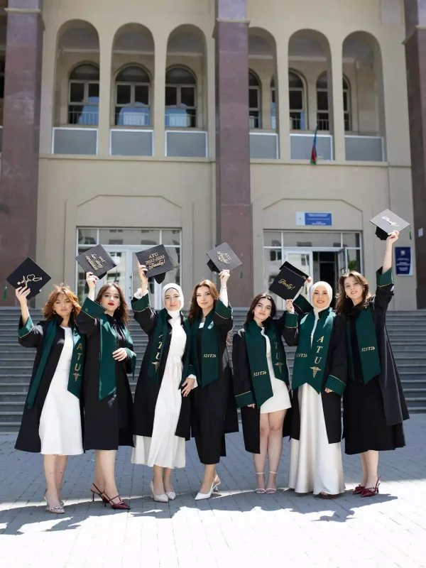 Alim Qasımovun qızı məzun oldu