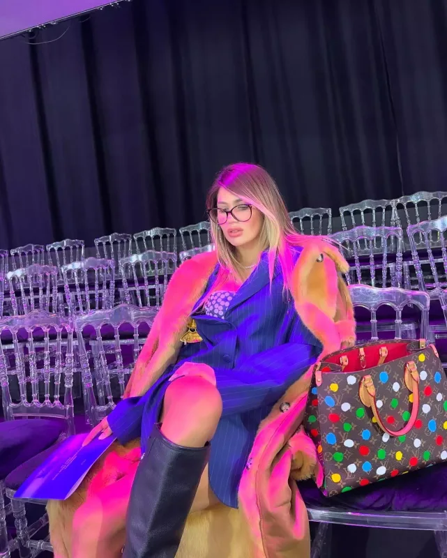 Onun xəstəxana xərclərini Hande ödəyib