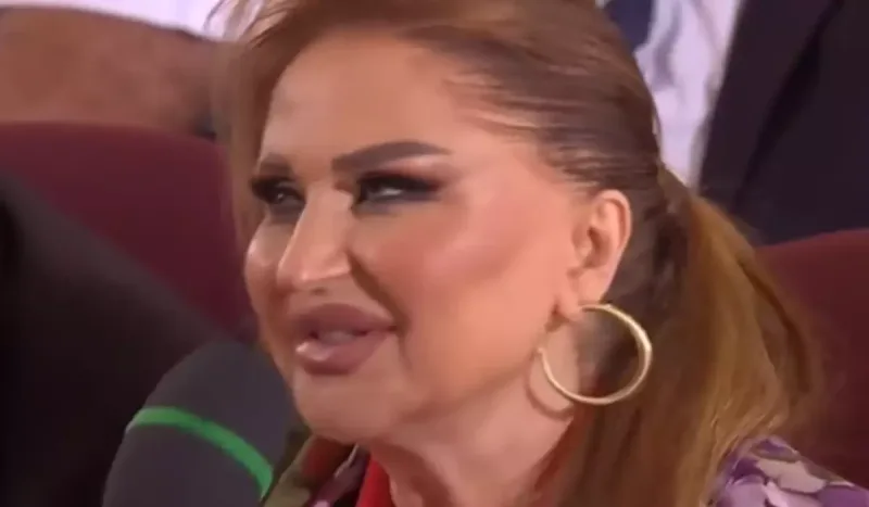 Canlı yayımda halı dəyişdi