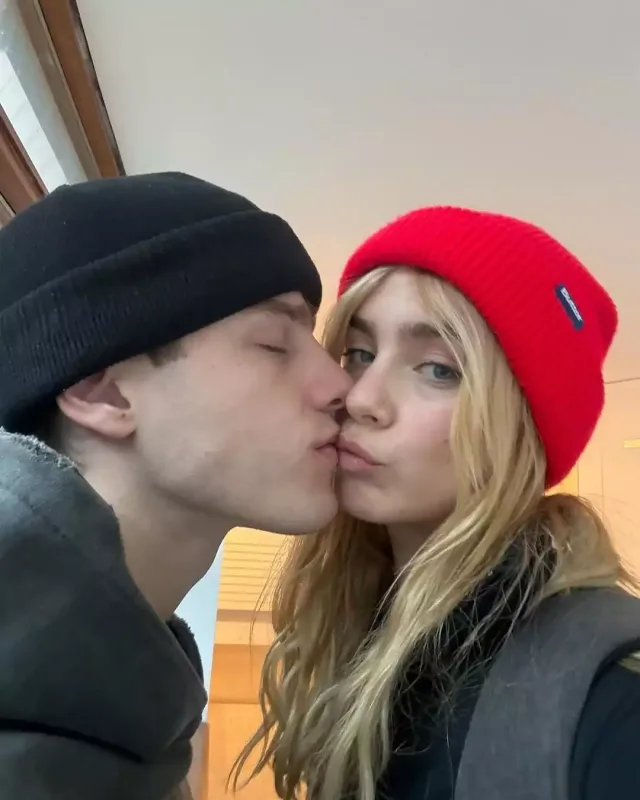 Gerçək həyatda da sevgili imişlər…