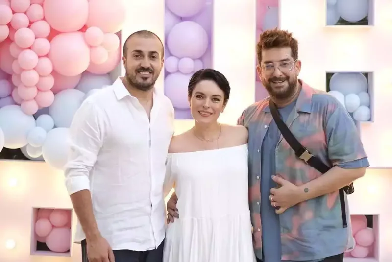 Ezgi iki illik ərindən boşandı