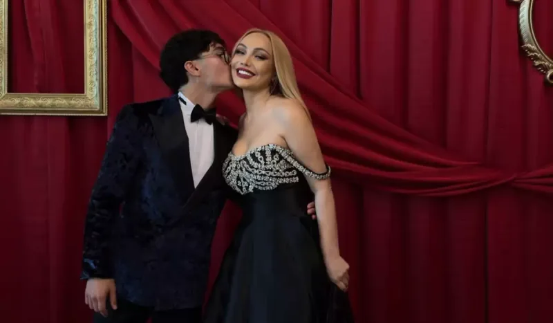 Nura oğlu Davidlə…