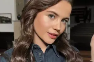 Türk aktrisa Bakıya gəldi