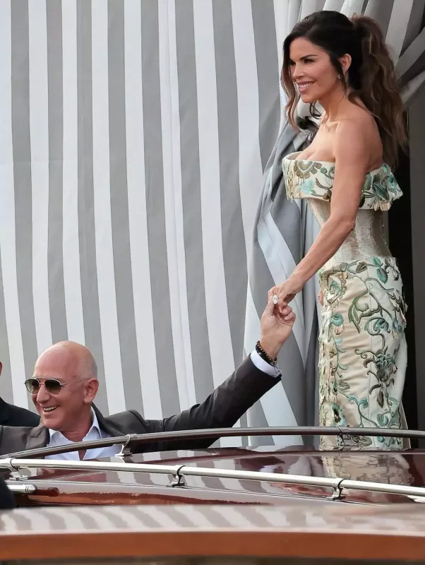 Venesiyada 130 milyonluq toy belə başladı