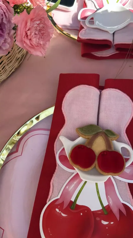 Sibel Canın gəlini parti keçirdi