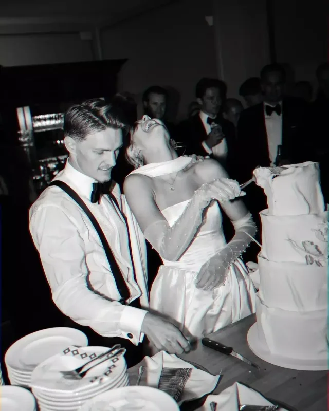 “Arsenal”ın futbolçusunun toy - Fotoları