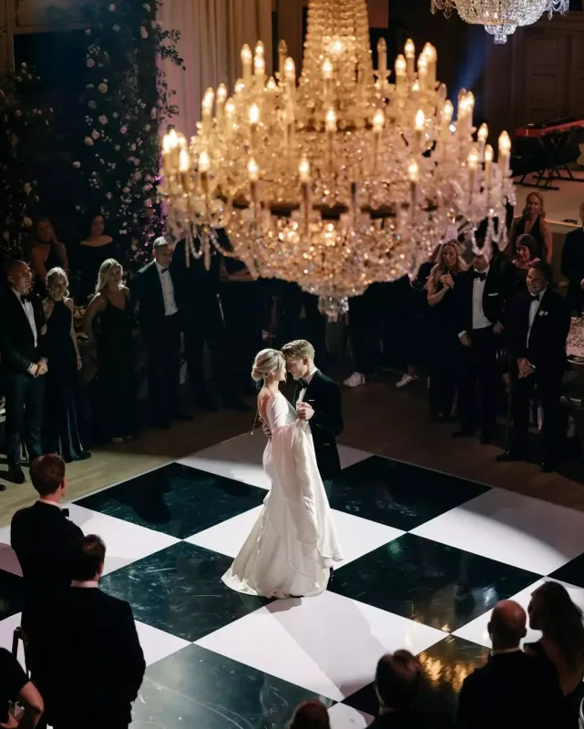 “Arsenal”ın futbolçusunun toy - Fotoları