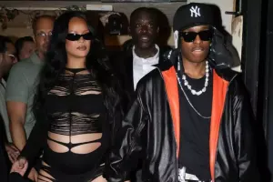 Rihannanın hamiləlik tərzi