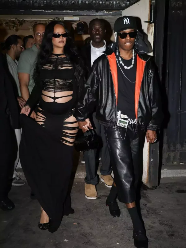 Rihannanın hamiləlik tərzi