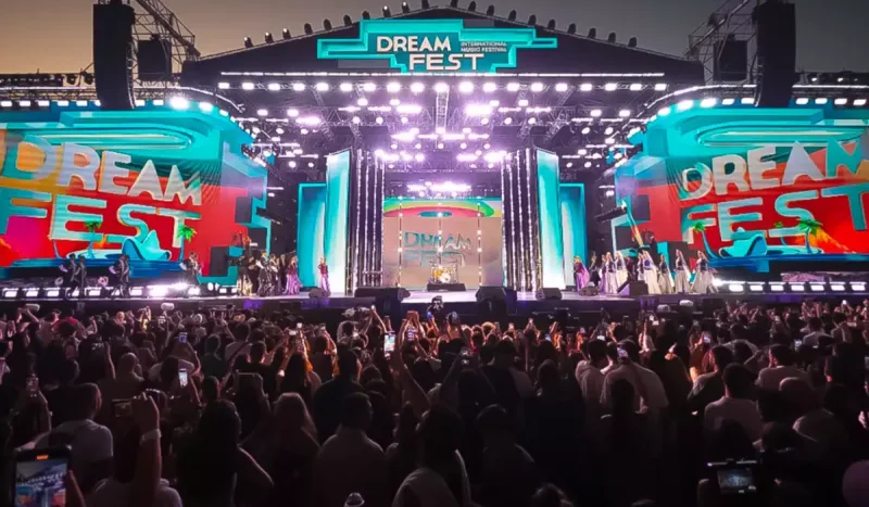 Rus sənətçilər “DreamFest”dən çıxarıldı