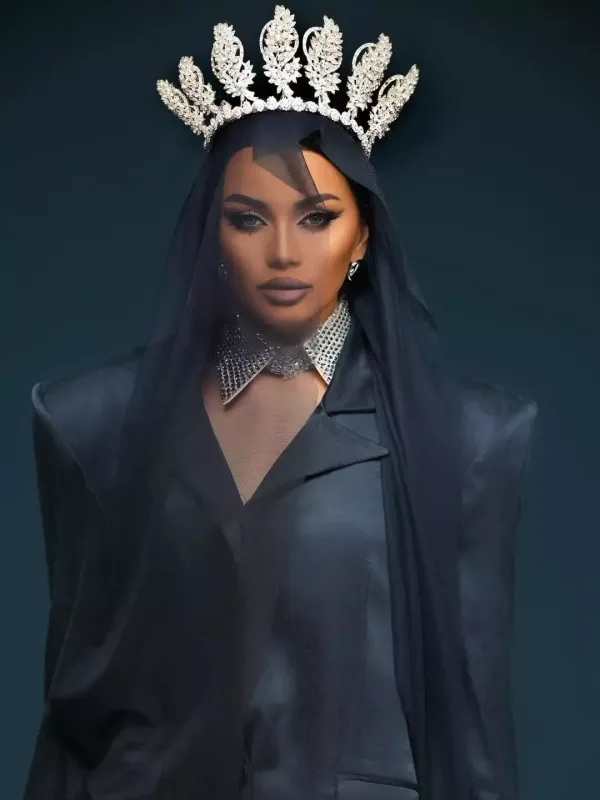 Zeynəb fərqli tərzdə