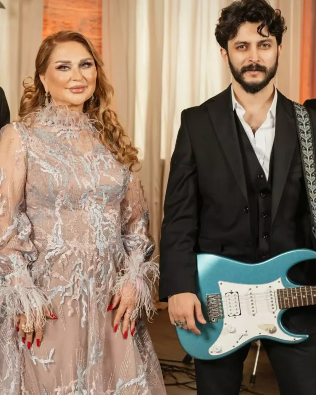 Xalq artistindən kürəkəni ilə paylaşım