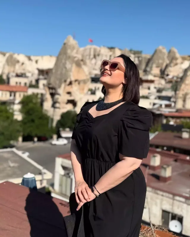 Nərmin  tətilə getdi