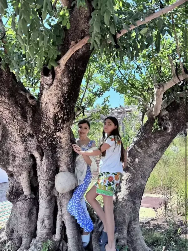 Leyla Əliyevadan qızı ilə paylaşım - Fotolar