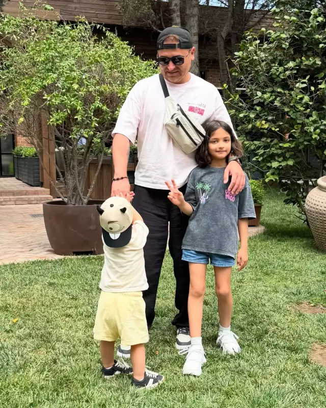 İlkin övladları ilə…