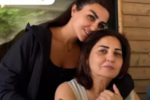 Gülaydan anası ilə paylaşım