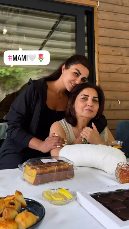 Gülaydan anası ilə paylaşım
