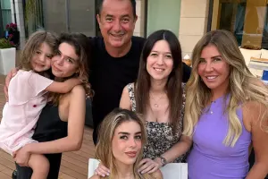 Acun keçmiş xanımı ilə