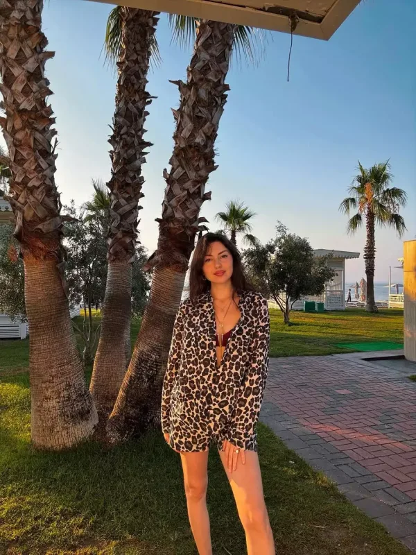 Safura istirahətdə