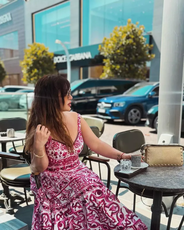 “Bəşəriyyət bərbad insanlara dözürsə...”