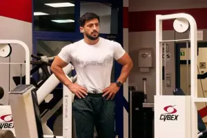 Abbasın idman zalında fotoları…