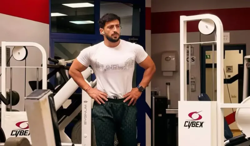 Abbasın idman zalında fotoları…