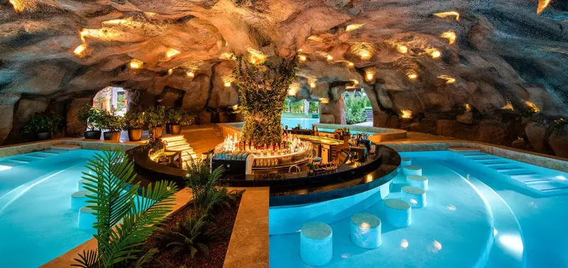 CeyLo Antalyada “mağara”da qalacaq