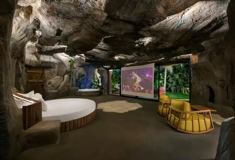 CeyLo Antalyada “mağara”da qalacaq