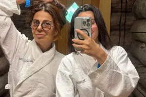 Nəsrinin anası ilə hamam keyfi