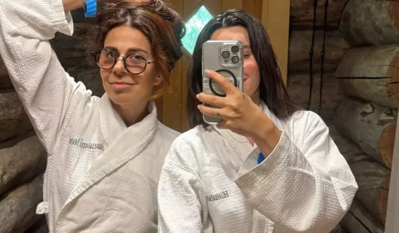 Nəsrinin anası ilə hamam keyfi