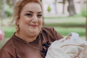 “Komedixana”nın aktrisası nənə oldu