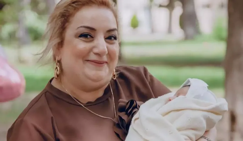 “Komedixana”nın aktrisası nənə oldu