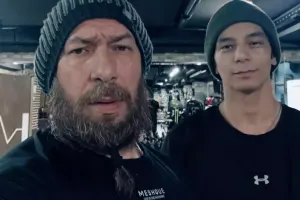 Kamran 20 yaşlı oğlu ilə