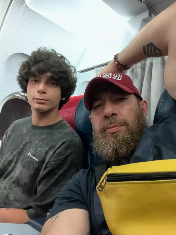 Kamran 20 yaşlı oğlu ilə