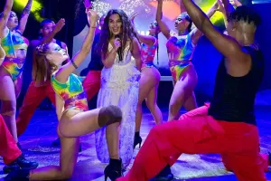 Şəbnəmin rəqqasələri diqqət çəkdi