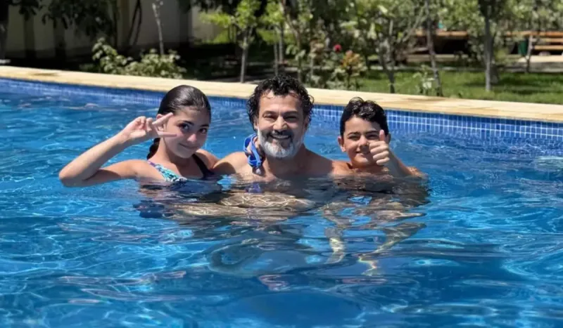 Coşqun Rəhimov nəvələri ilə