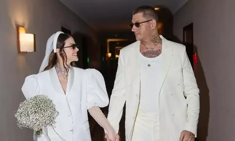 Hamilə olan aktrisa ərindən ayrılır