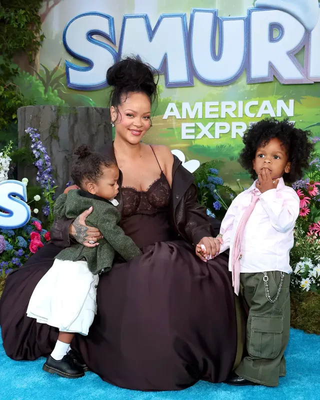 Rihanna oğulları ilə premyerada