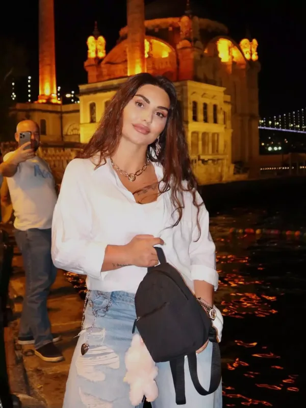 Şəbnəm İstanbulda