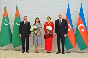 Liderlər və övladları şəkil çəkdirdilər - Video